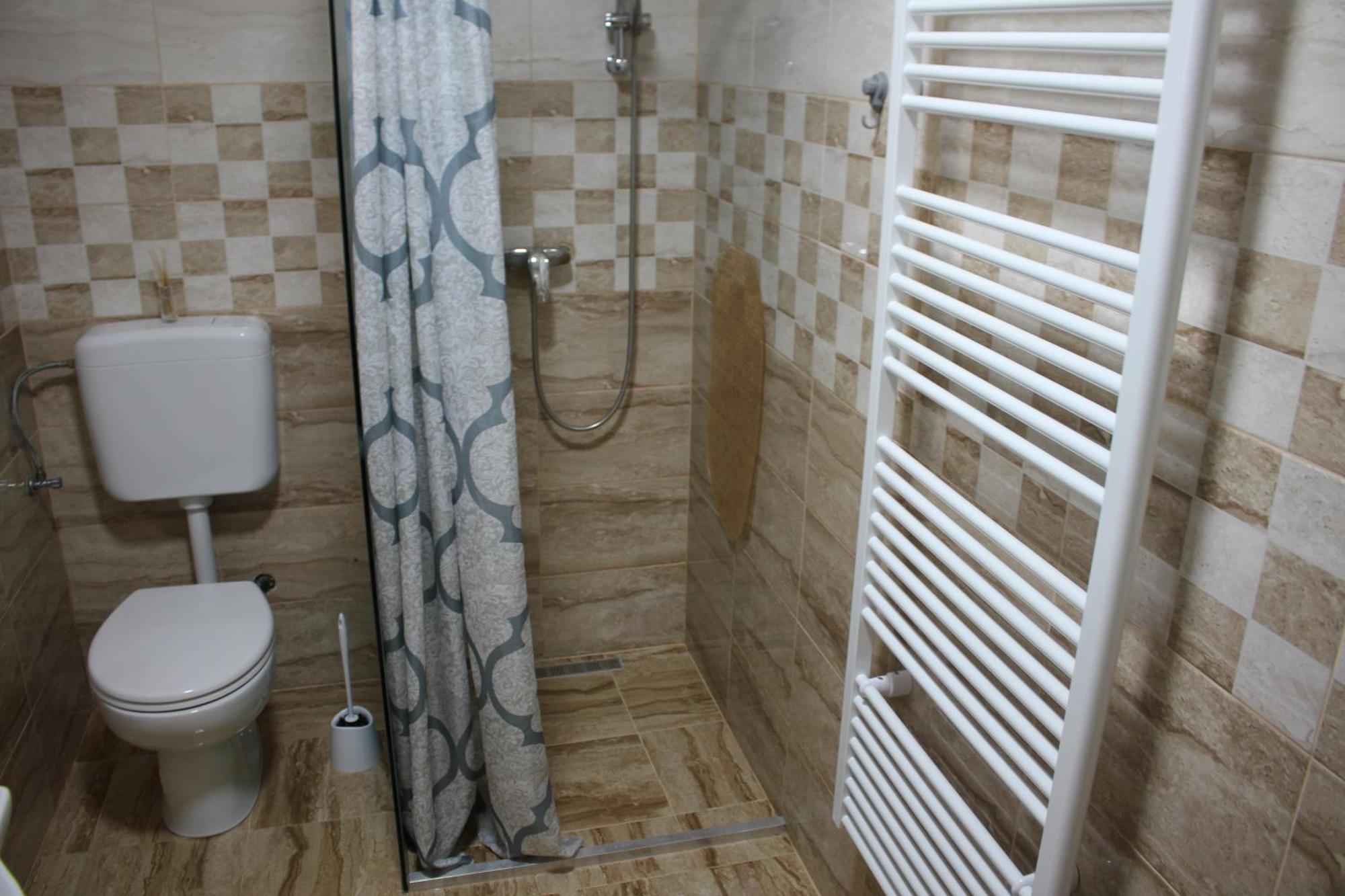 Studio Apartments Adian โคเรนนิซา ห้อง รูปภาพ